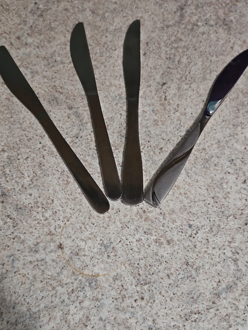 *preowned*  Stainless Steel Dinner Butter Knives - Set of 4